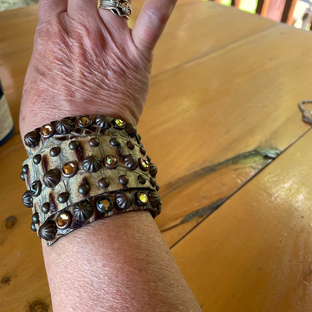 Alligator wrap bracelet
